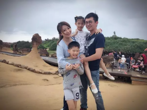 10年婚姻亮紅燈?佩甄坦承「交往前老公已離婚半年」!曖昧簡訊被抓包,她淚訴:連身體都排斥他!