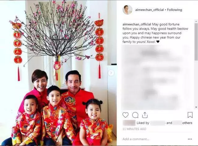 TVB視帝一家五口身穿傳統服飾拜年,孩子們笑容酷似港姐媽咪,超可愛~