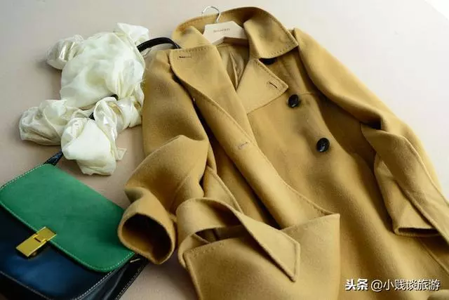妻子做產檢,進去前一直重複:拿衣服,摸到衣服口袋,俺癱在地上