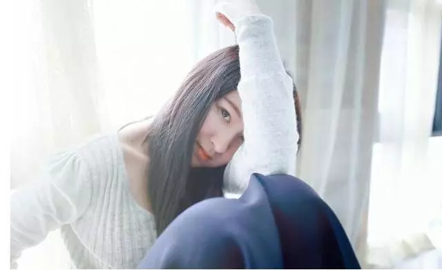 離婚十五年你沒給撫養費,現在沒人養老想到女兒了?