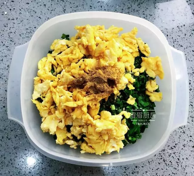 皮酥餡香,底部焦脆的冰花水煎包,一口氣能吃五個!