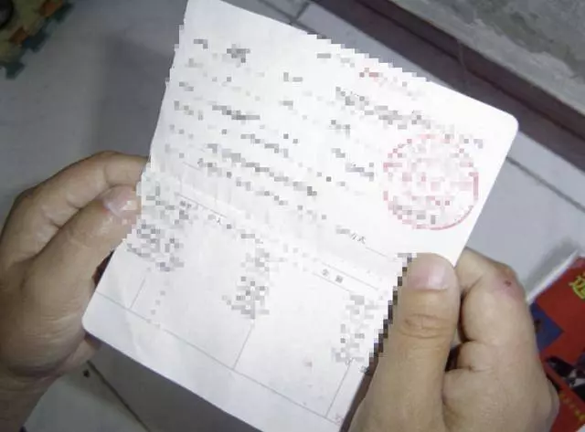 父母意外離世,爺爺將孫子送人,孫子長大後,爺爺卻說母親還活著