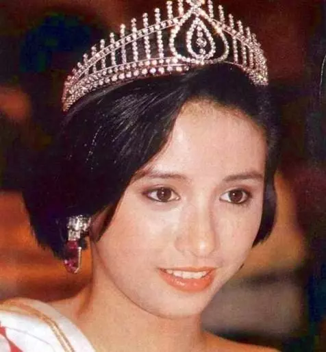 18歲成港姐亞軍,25歲嫁入豪門,夫妻恩愛20年成最幸運港姐