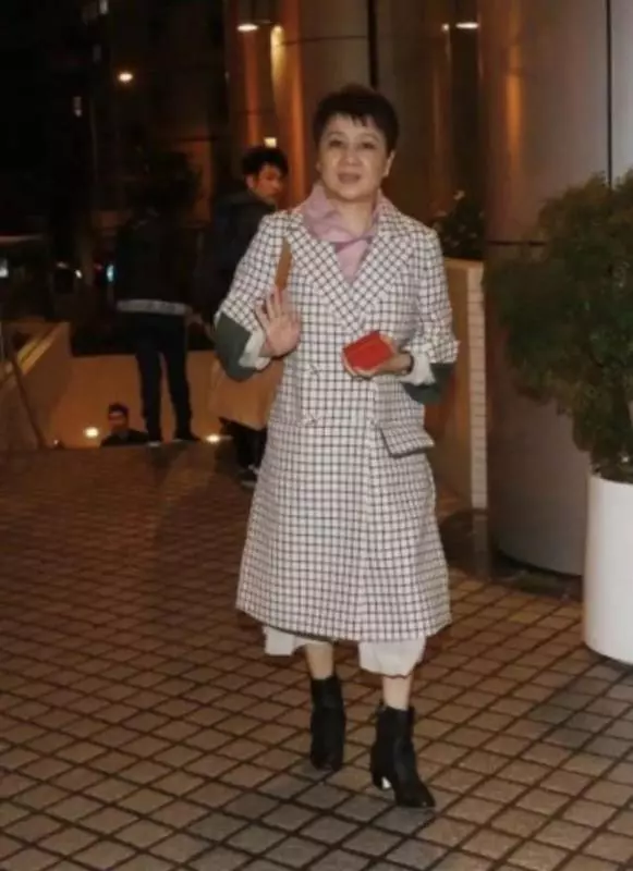 97歲賭王入住ICU四房子女輪流探望,網友:斗爭堪比甄嬛傳!