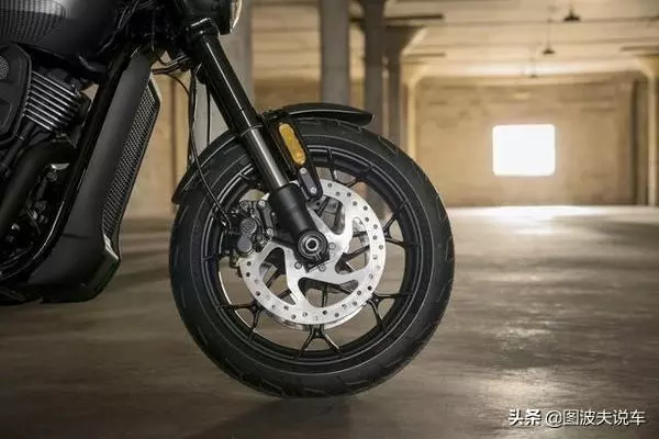 侵略性的外觀,更高輸出!哈雷全新巡航街車Street Rod