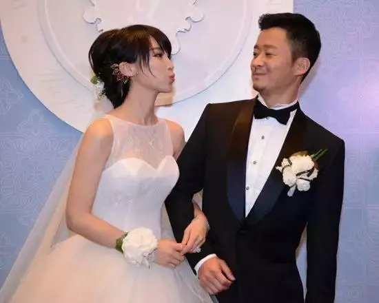 吳京又火了!被騙6000萬救地球的背後,卻被一個女人拯救!