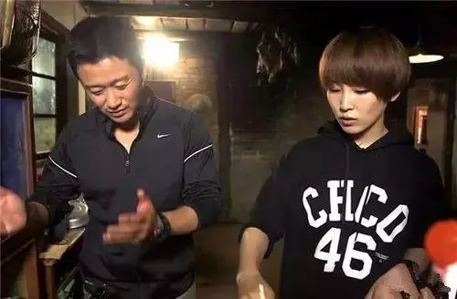 吳京又火了!被騙6000萬救地球的背後,卻被一個女人拯救!