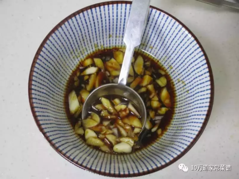 簡單易做,好吃不上火的涼拌苦瓜,請大家參考