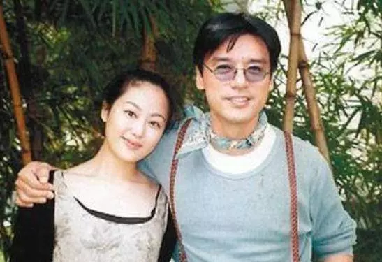 離婚20年首次相見, 鐘鎮濤說你還那麼美,章小蕙說了10個字,讓鐘鎮濤無話可說