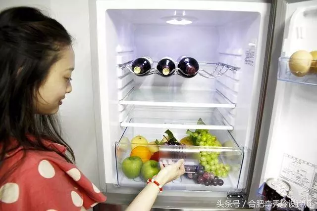 還是頭一次看到冰箱會爆炸!這3樣東西趕緊拿出來,太多人放錯了