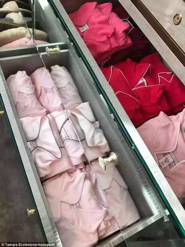 媽媽是世界20大女富豪!她1歲身價1000億!家裡有55名傭人、浴缸黃金打造、私人飛機數不完!