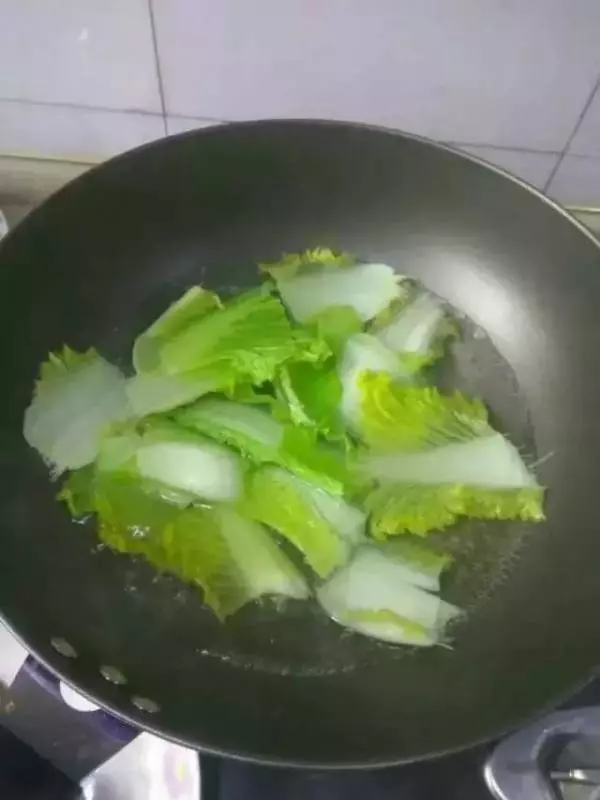 脂肪肝和高膽固醇血症,現在脂肪肝消失,高膽固醇已經不存在了,自己嘗到甜頭後,他還把方法介紹給身邊人及部分適合的病人