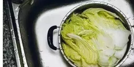 脂肪肝和高膽固醇血症,現在脂肪肝消失,高膽固醇已經不存在了,自己嘗到甜頭後,他還把方法介紹給身邊人及部分適合的病人