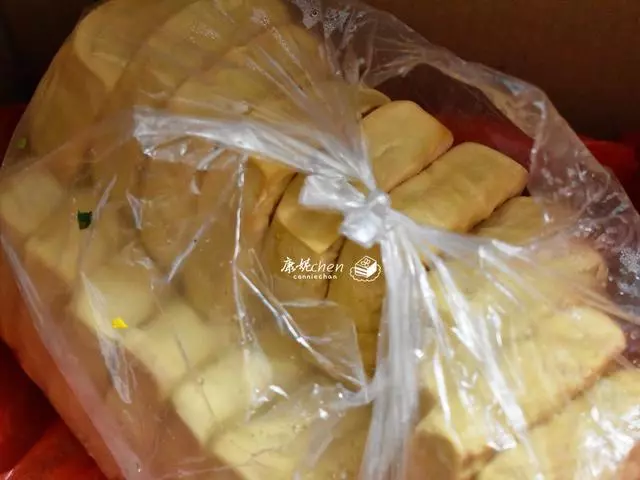 從家鄉回來,婆婆給我們裝了5大袋吃的,回家一看婆婆想得真周到
