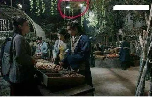 史上最雷人的穿幫鏡頭,讓人哭笑不得,「超爆笑的穿幫鏡頭」大盤點!