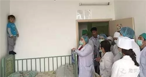 33張爆笑圖,老師以後上課穿這樣的裙子挺好!看到最後一張圖,整個人都傻了!