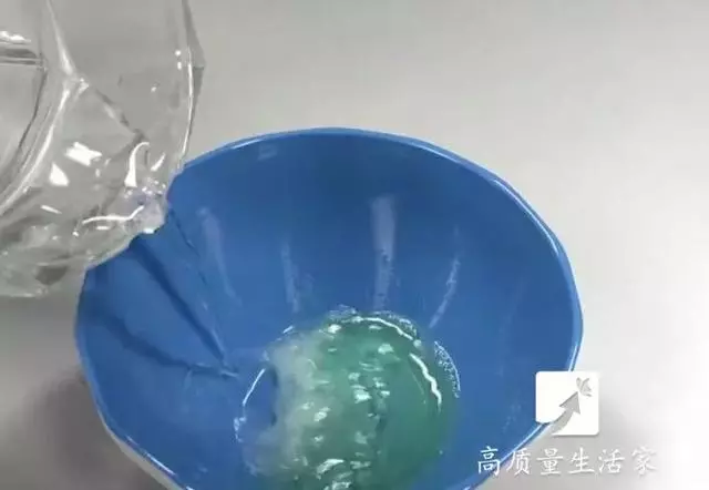 難怪花露水在國外賣那麼火,看完這4大妙用,趕緊回家買一瓶!