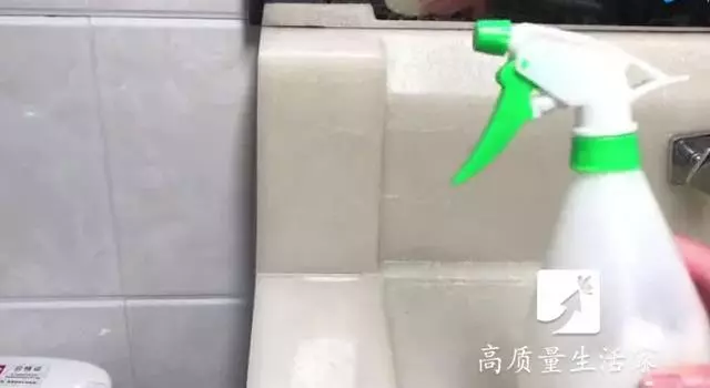 難怪花露水在國外賣那麼火,看完這4大妙用,趕緊回家買一瓶!