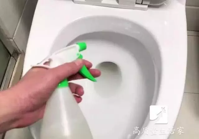 難怪花露水在國外賣那麼火,看完這4大妙用,趕緊回家買一瓶!