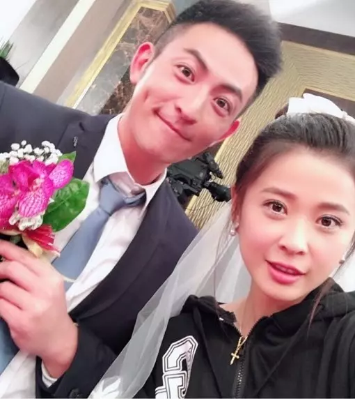 李燕「豪撒50萬紅包」寵家人!薪水捐孤兒院「領養7個孩子」宛如親生疼愛!