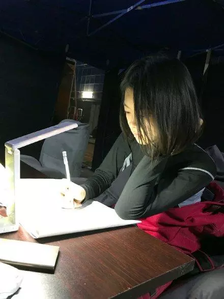 流浪地球主演回應韓朵朵台詞爭議,拍攝時才14歲,還在備戰中考