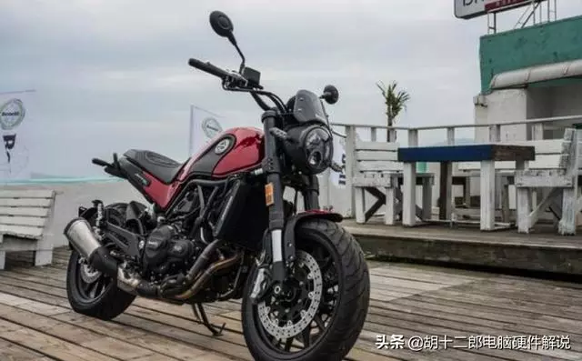 歐式復古街車,配水冷雙缸電噴百米僅5.6秒,車友:帥氣小獅子