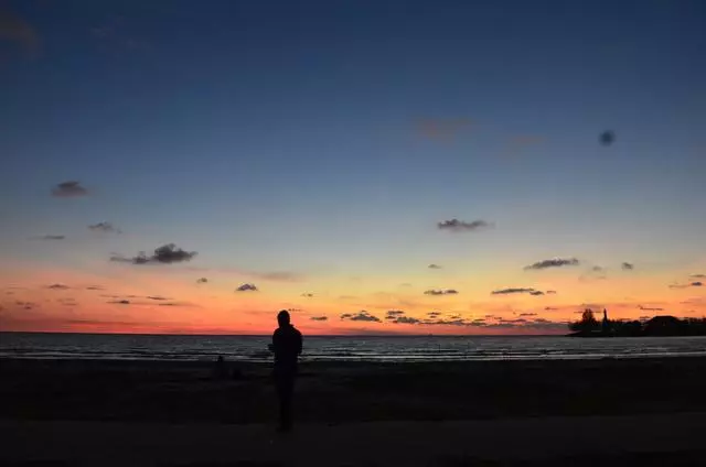 這裡的人全球最懂享受,高收入卻仍舊低消費,不到百元能吃龍蝦!