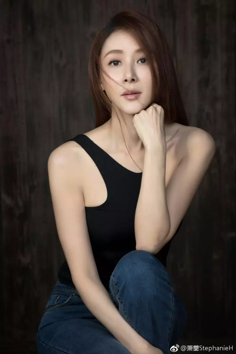 過年不怕親友追問!「台灣第一美人」蕭薔50歲仍單身,76歲老爸不著急:「她快樂最重要!」