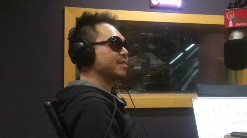 畢業就進台積電的甘仲維,6年後眼變瞎一無所有,對 Google說No,留在台灣,即使身體不完整,也要勇敢面對人生