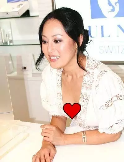看完阿B鍾鎮濤前妻生女兒和現任生的,網友:還是章小蕙基因好,現任的真的沒得比!