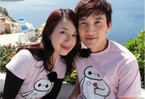 他們因姐弟戀成為夫妻,婚後身價上億豪車無數,卻寧做丁克不生子