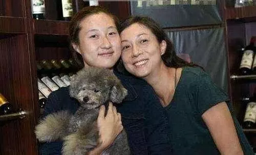 黃奕前夫爆出吳綺莉和成龍不為人知的內幕,原來事實並非如此!