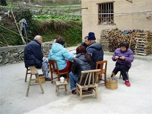 娘家拆遷兩套房,哥嫂說我是外姓沒我份,爸也支持,再見面我笑了