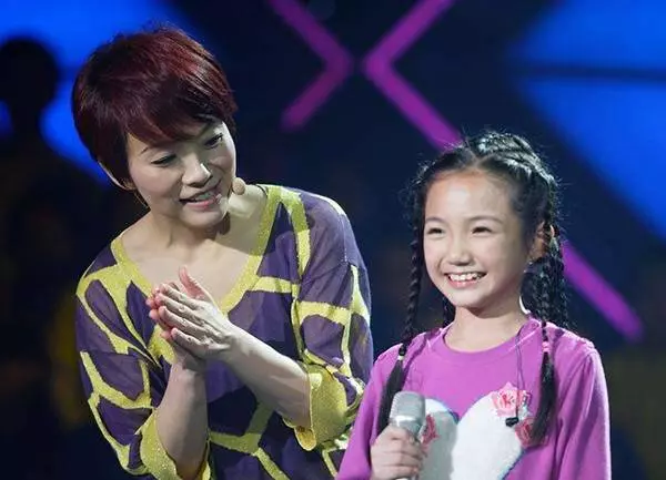 (大馬最年輕影后李馨巧,當年演)《激戰》cute cute的她,如今卻長歪了?!網民:小時了了,大未必佳·····