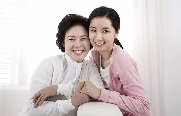 我和婆婆親如母女關係非常好,人人羨慕,卻只在一夜之間就變了樣