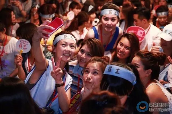 華航懶人包!機師無期限罷工被罵爆…鄉民「精闢神解眼紅標準」!網推爆:空姐X大啊!