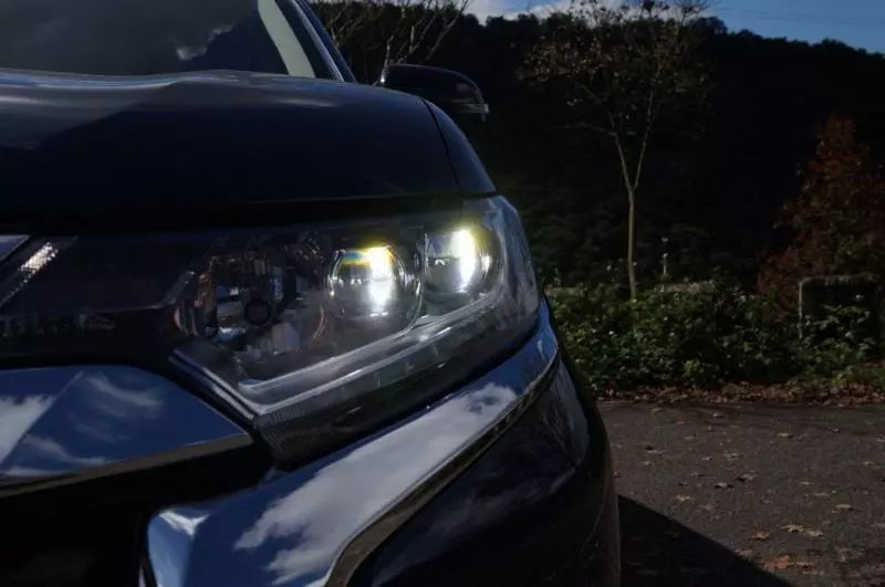 覺得不輸!Ford KUGA 環景動勁版vs. 19年式Mitsubishi Outlander | 深度報導