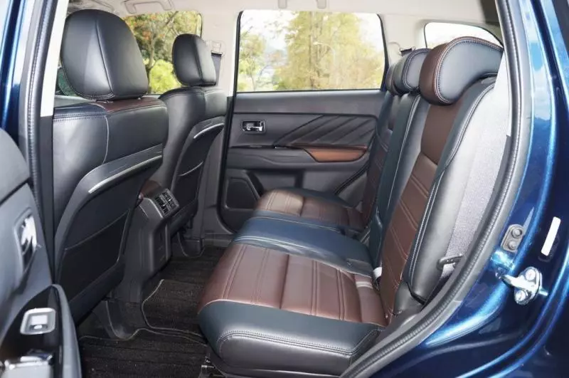 覺得不輸!Ford KUGA 環景動勁版vs. 19年式Mitsubishi Outlander | 深度報導