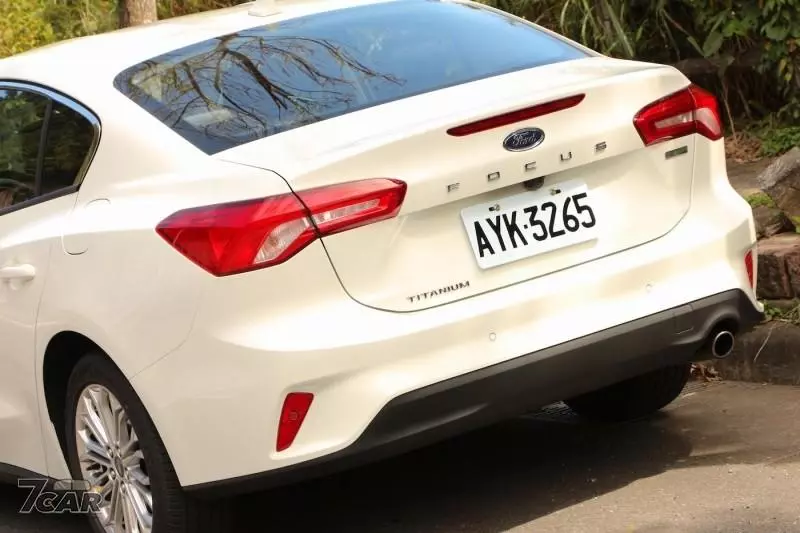 2019 Ford Focus EcoBoost182 旗艦型規格配備表