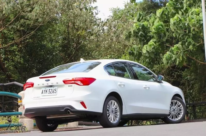 2019 Ford Focus EcoBoost182 旗艦型規格配備表
