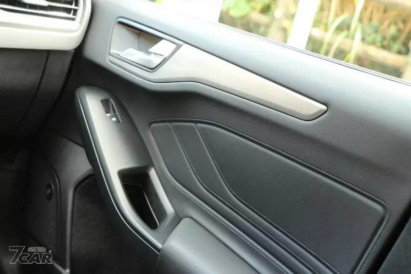 2019 Ford Focus EcoBoost182 旗艦型規格配備表