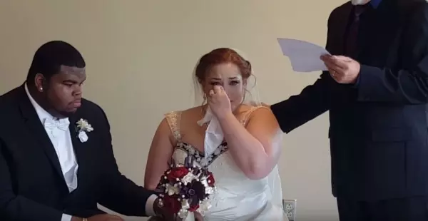 父親15年前已經寫好的信,婚禮這天感動全場!女兒現場淚崩,原來8歲那年父親已經離開了她