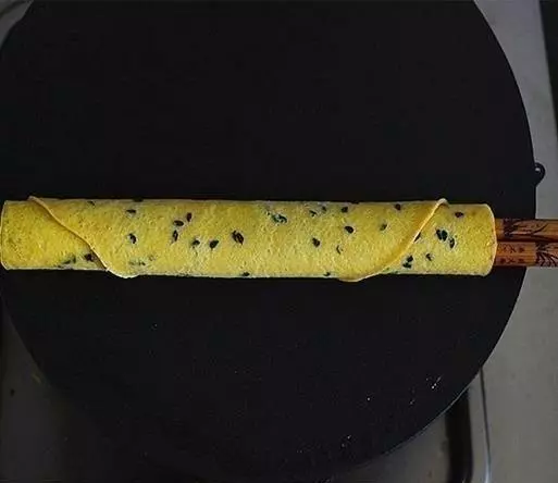 簡單的【蛋卷】平底鍋製作方法,蛋糖香味濃郁,讓我們在家也能最出酥脆可口的蛋卷