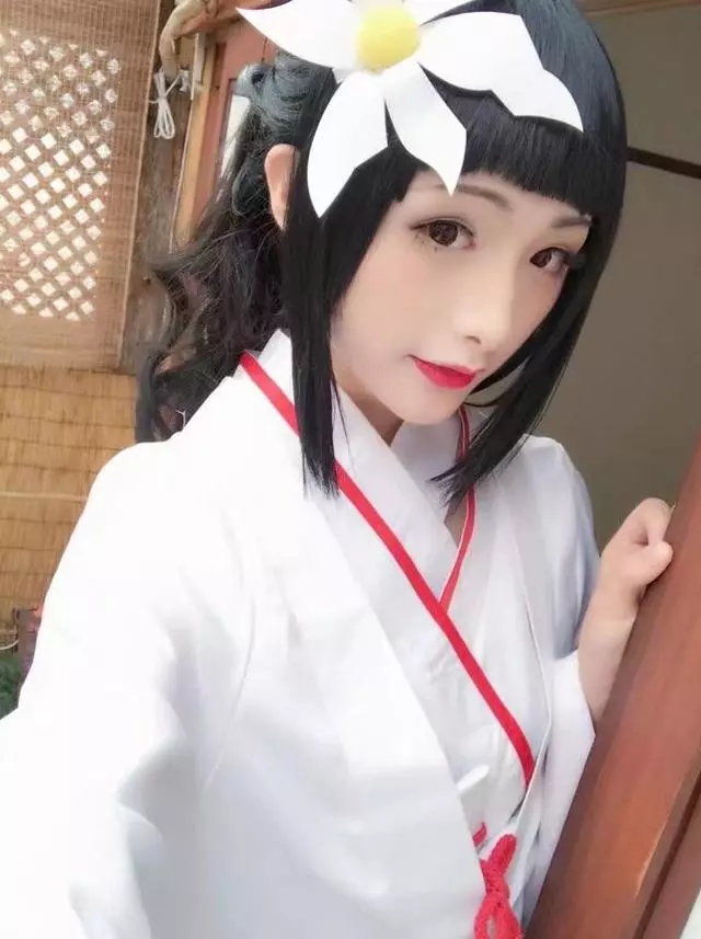 火影忍者:雛田的各種真人版照片,還原度很高,你喜歡嗎?
