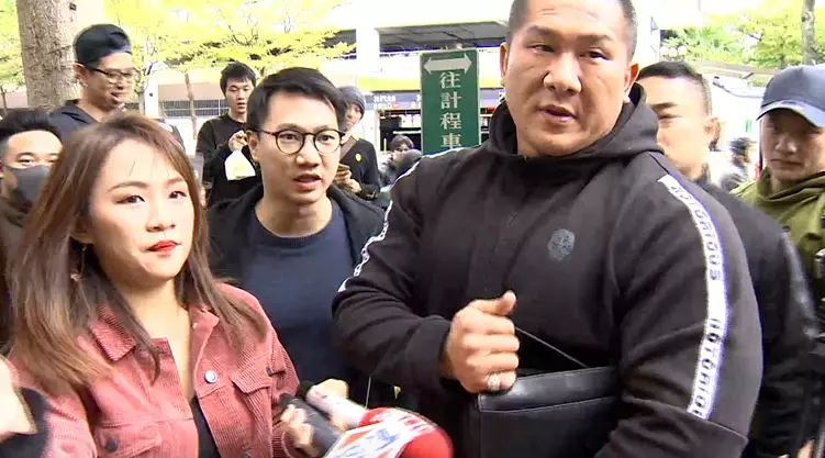 李婉鈺提告!檢首傳館長開庭 現場成粉絲見面會
