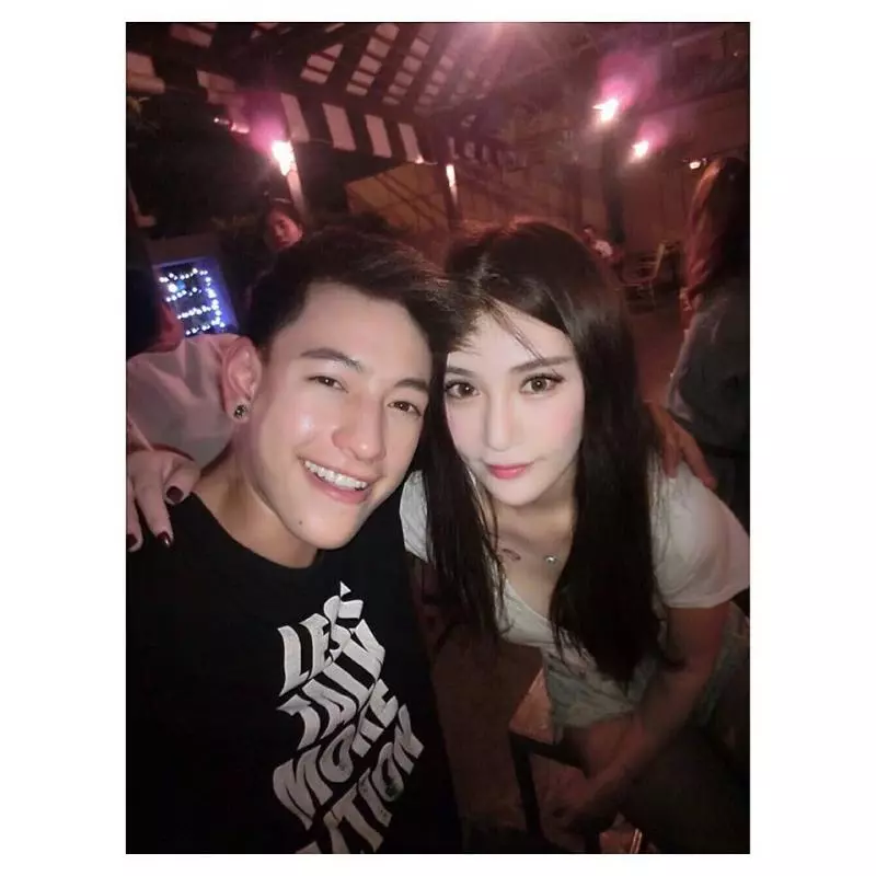 這名來自泰國「全球最帥的女歌手」首次裸露上半身,網友大飽眼福表示驚喜與害羞!