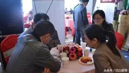 公婆阻止我和老公買房買車,一直說小叔子還沒結婚,這啥意思?
