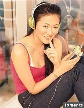 她17歲失身,孩子才半歲就自殺身亡!如今她「兒子」長大了,模樣超帥!沒想到竟跟演藝圈的「某人」超像!