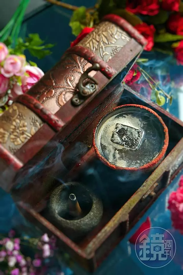 信義區續攤老派約會 香花果茶入酒湊作堆