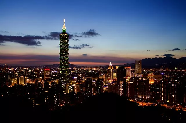 台北捷運比紐約地鐵「好太多」!美國專欄作家在報章發文大讚!